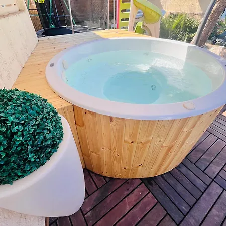 Privado Piscina A 5min De La Playa Y Centro Jacuzzi Barbacoa Wifi Aire *