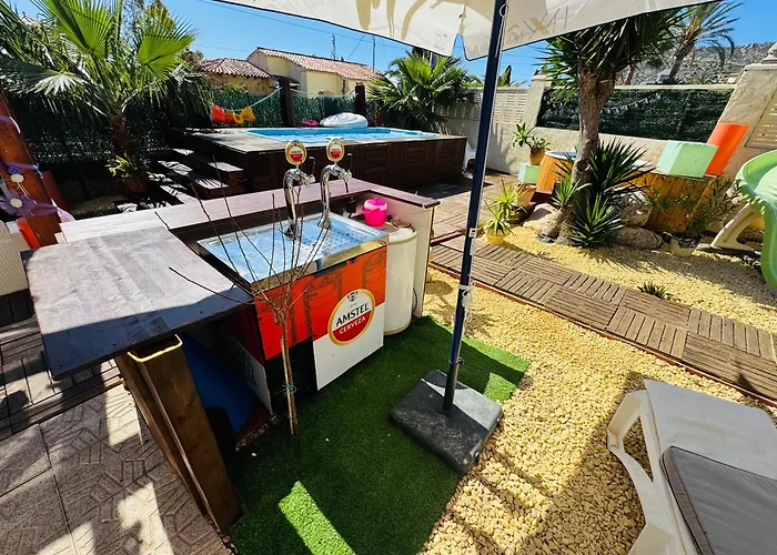 Privado Piscina A 5min De La Playa Y Centro Jacuzzi Barbacoa Wifi Aire *